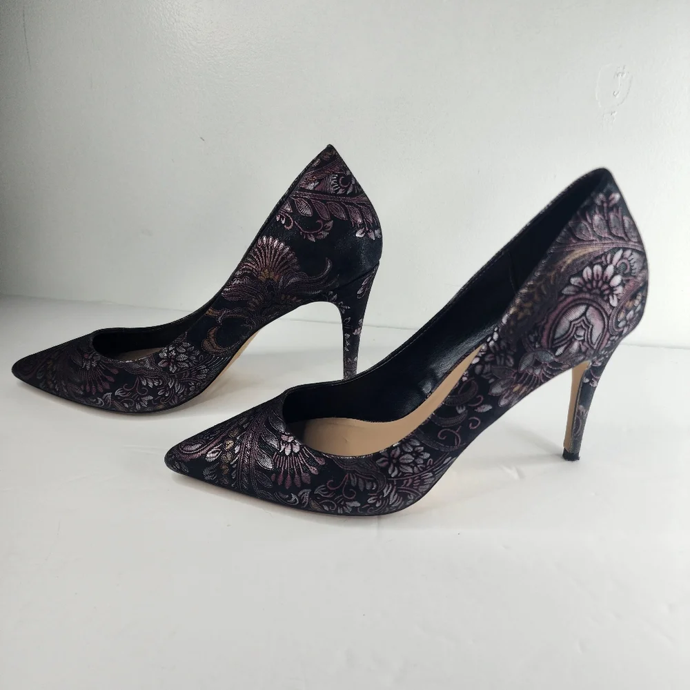 ALDO Black Pointed Floral Heels. - Picture 2 of 10
